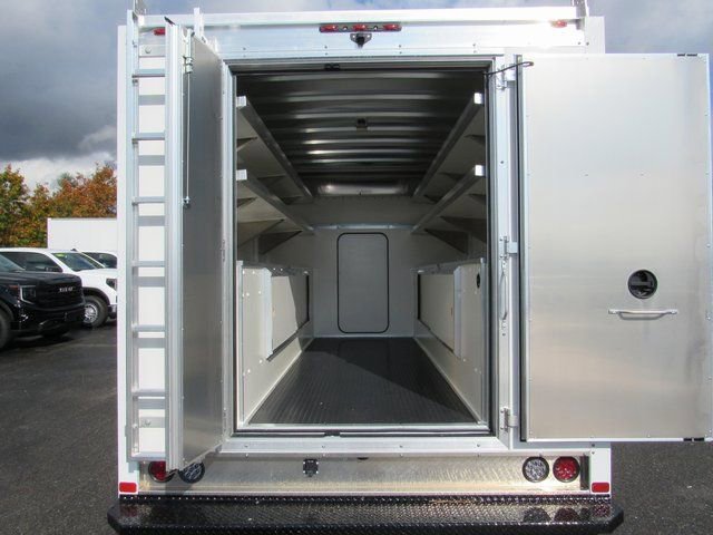 New 2025 GMC Savana 3500 w/ Power Convenience Package image 23