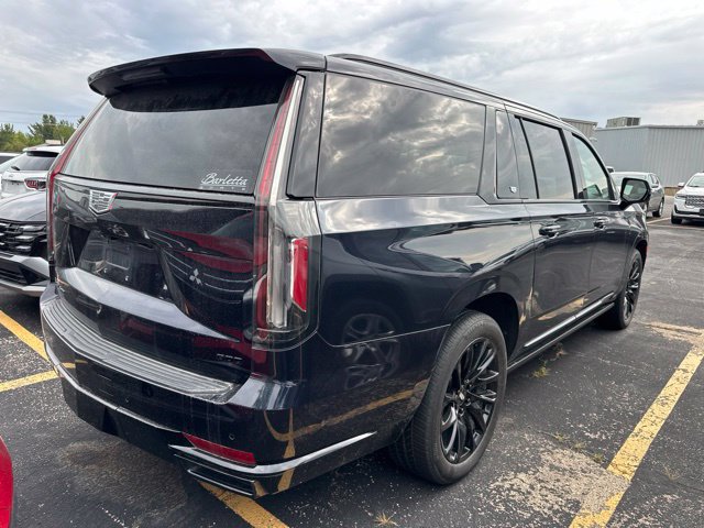 Used 2023 Cadillac Escalade ESV Sport Platinum w/ LPO, ONYX Package AWD/4WD image 10