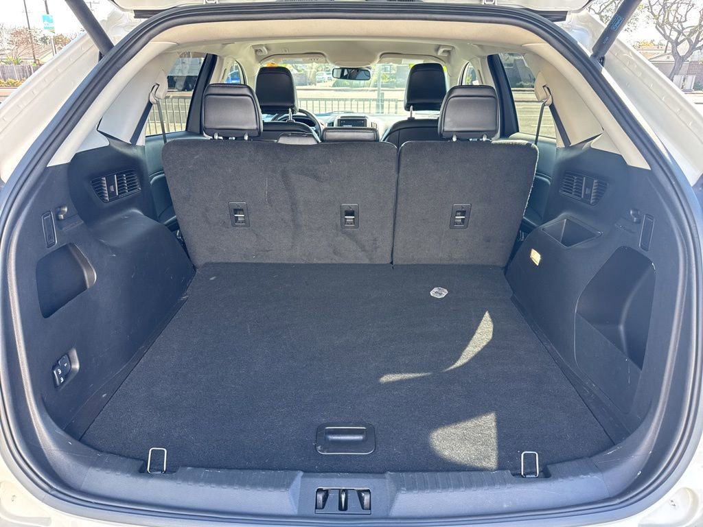 Used 2024 Ford Edge SEL w/ Convenience Package image 5