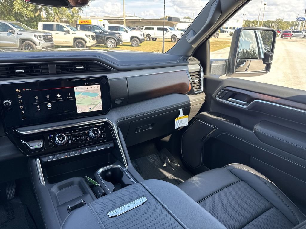 New 2026 GMC Sierra 2500 Denali w/ Denali Reserve Package image 15