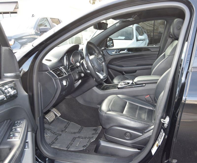 Used 2019 Mercedes-Benz GLE 43 AMG 4MATIC w/ Premium 3 Package image 13