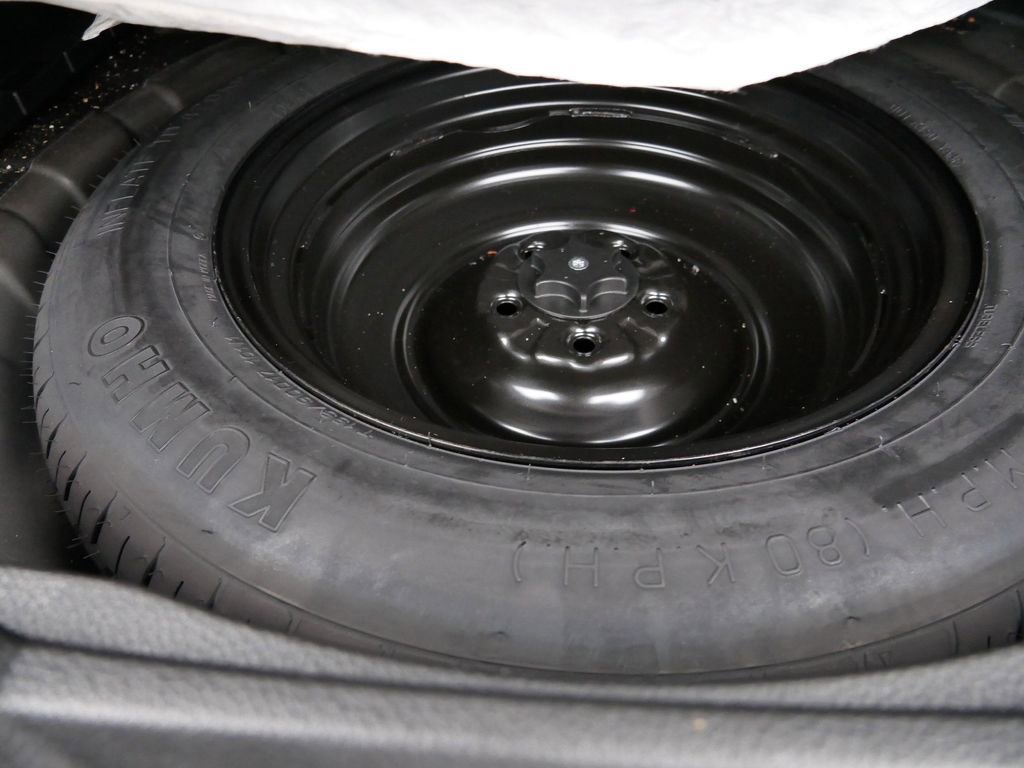 Used 2020 Nissan Rogue SV image 10