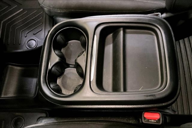 Used 2020 Chrysler Pacifica Touring w/ S Appearance Package image 32