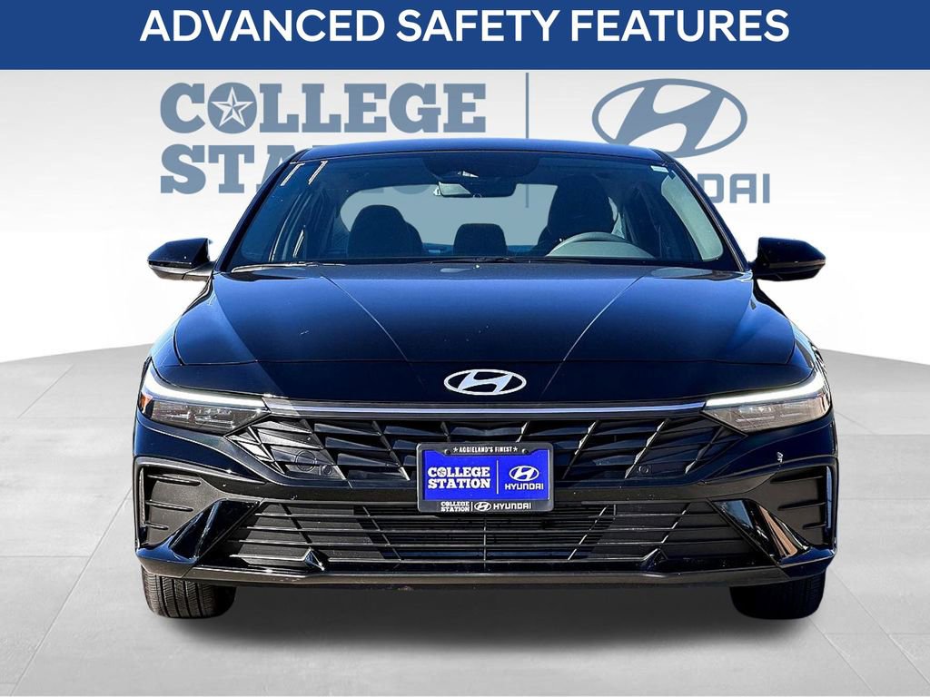 Used 2024 Hyundai Elantra SEL image 10