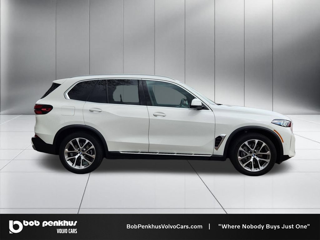 Used 2026 BMW X5 xDrive40i AWD/4WD image 24