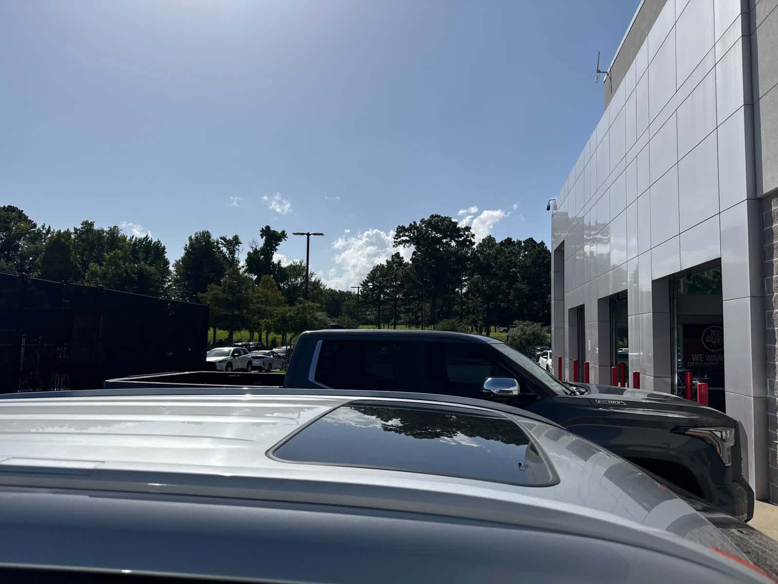 Certified 2025 Toyota Highlander XLE AWD/4WD image 3