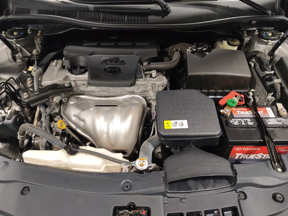 Used 2017 Toyota Camry XSE w/ Moonroof Package image 30