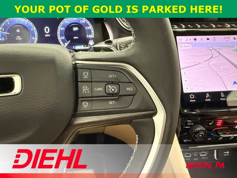 Used 2025 Jeep Grand Cherokee Limited w/ Black Appearance Package image 28