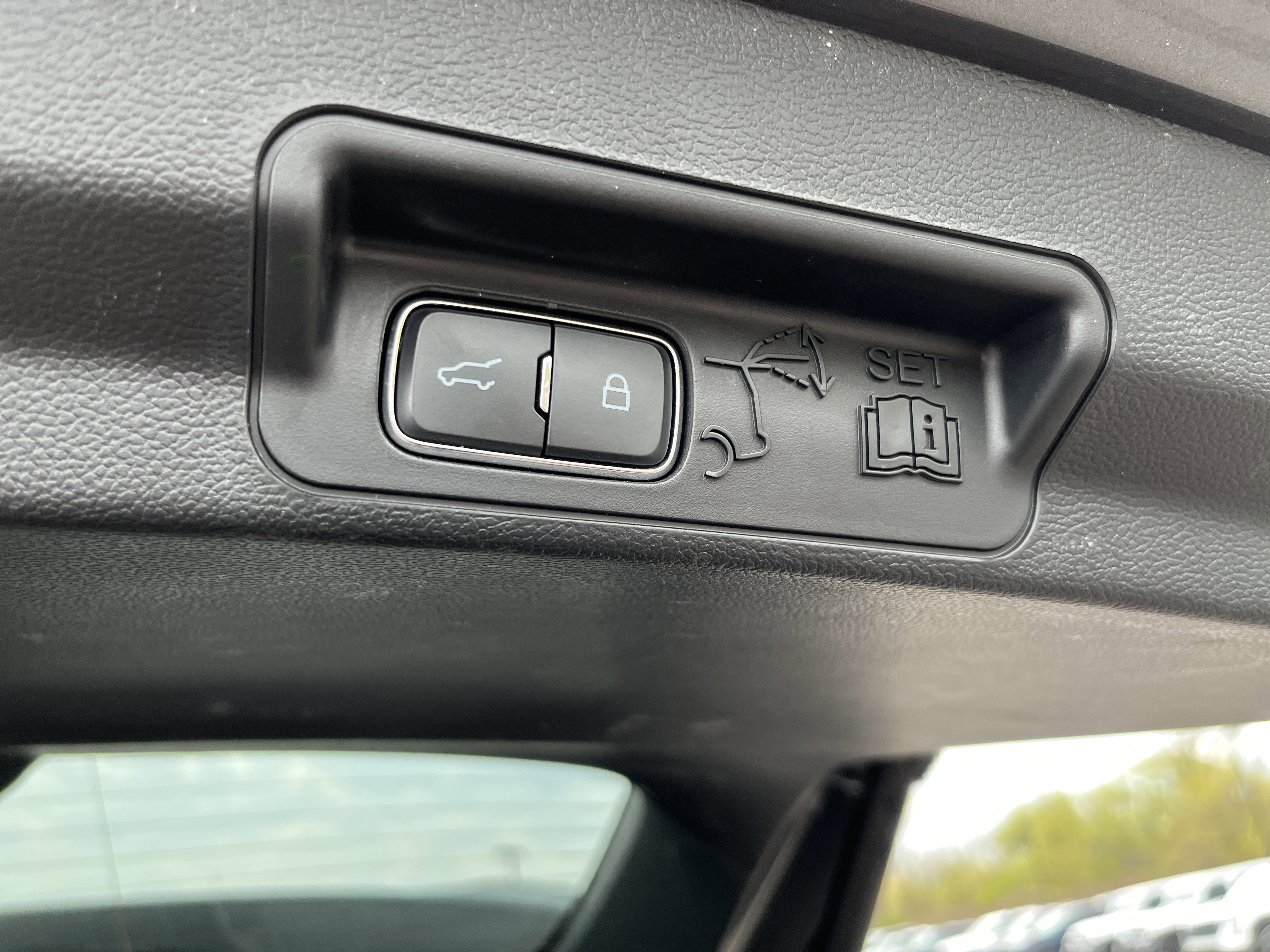 Used 2023 Ford Explorer XLT w/ Equipment Group 202A AWD/4WD image 12