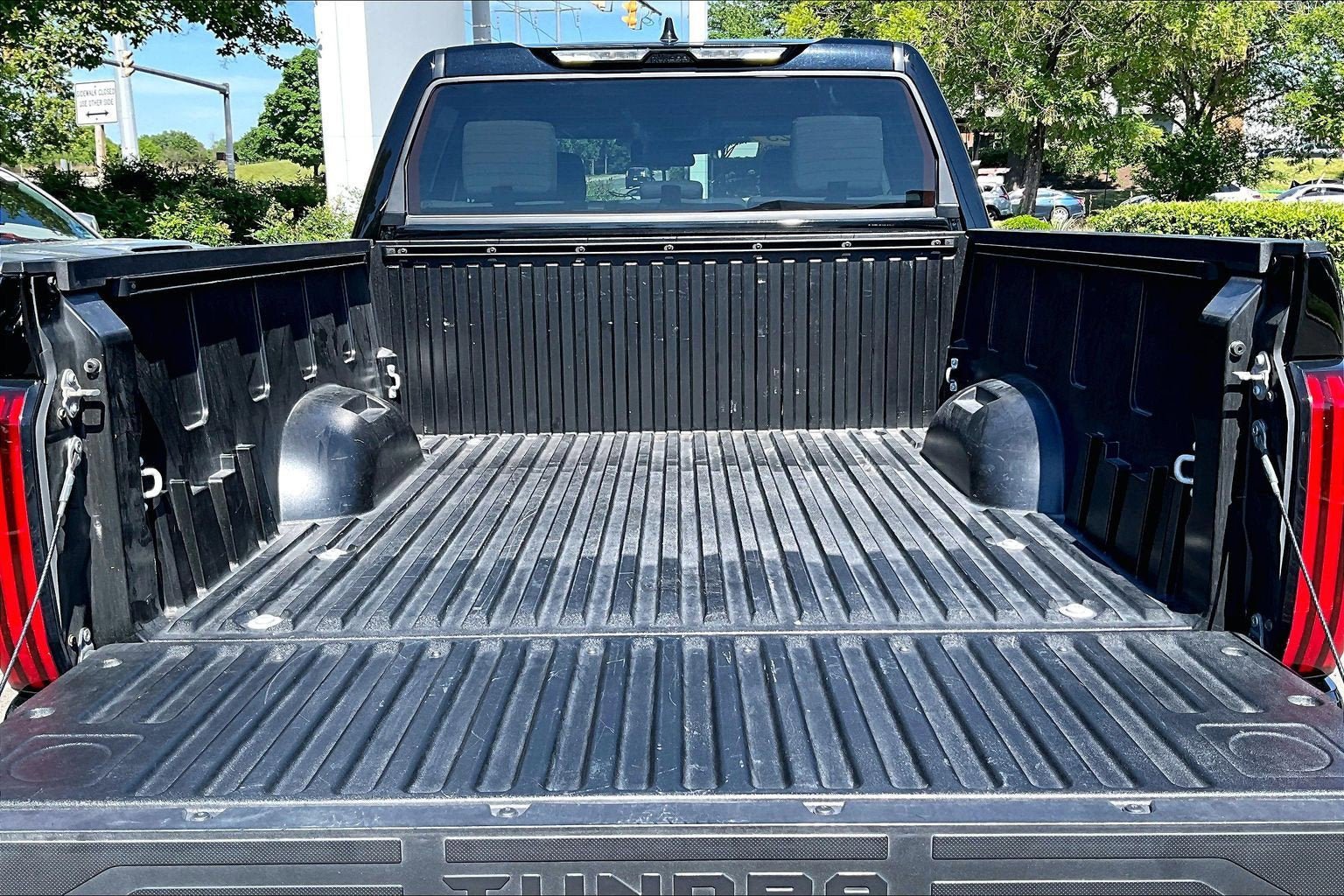 Used 2023 Toyota Tundra SR5 AWD/4WD image 32