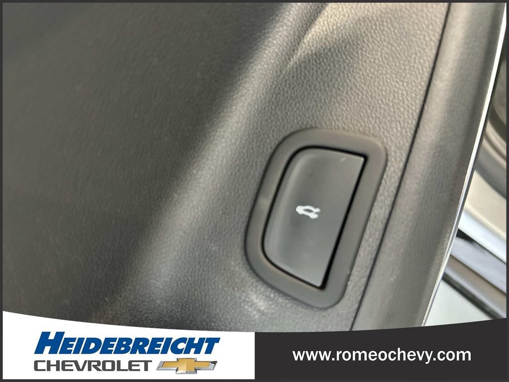 Used 2025 Chevrolet Traverse High Country w/ LPO, Floor Liner Package AWD/4WD image 29