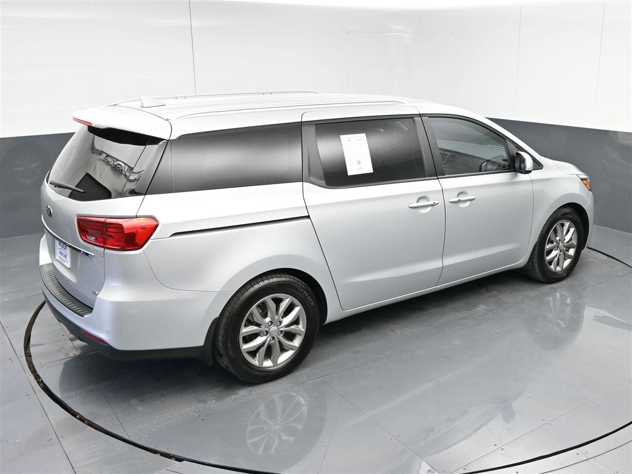 Used 2019 Kia Sedona EX image 25