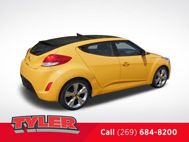 Used 2017 Hyundai Veloster Value Edition FWD image 8
