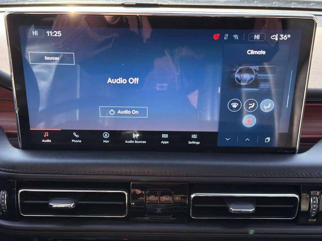 Used 2022 Lincoln Nautilus Reserve image 17