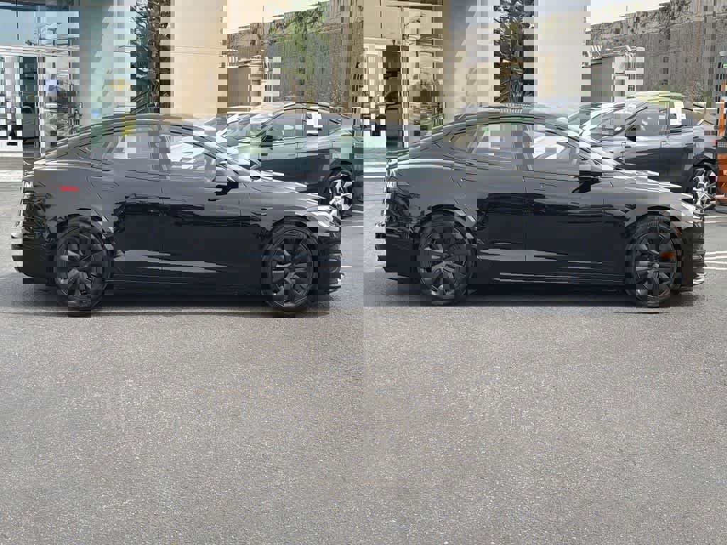 Used 2023 Tesla Model S image 7