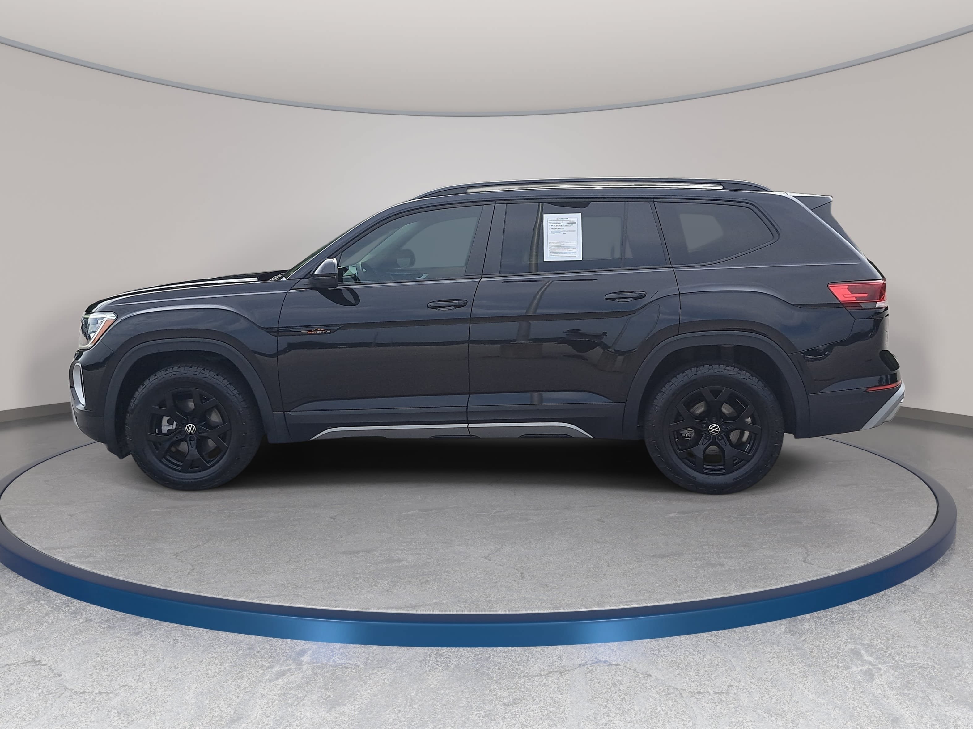 Used 2024 Volkswagen Atlas Peak Edition SEL AWD/4WD image 8