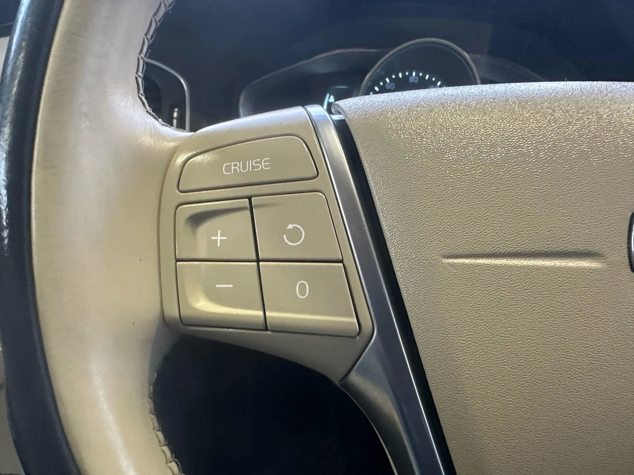Used 2015 Volvo V60 T5 Premier FWD image 13