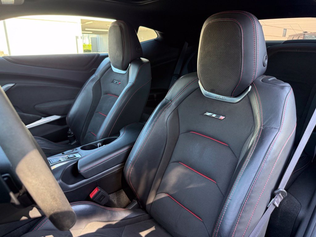 Used 2017 Chevrolet Camaro ZL1 RWD image 14