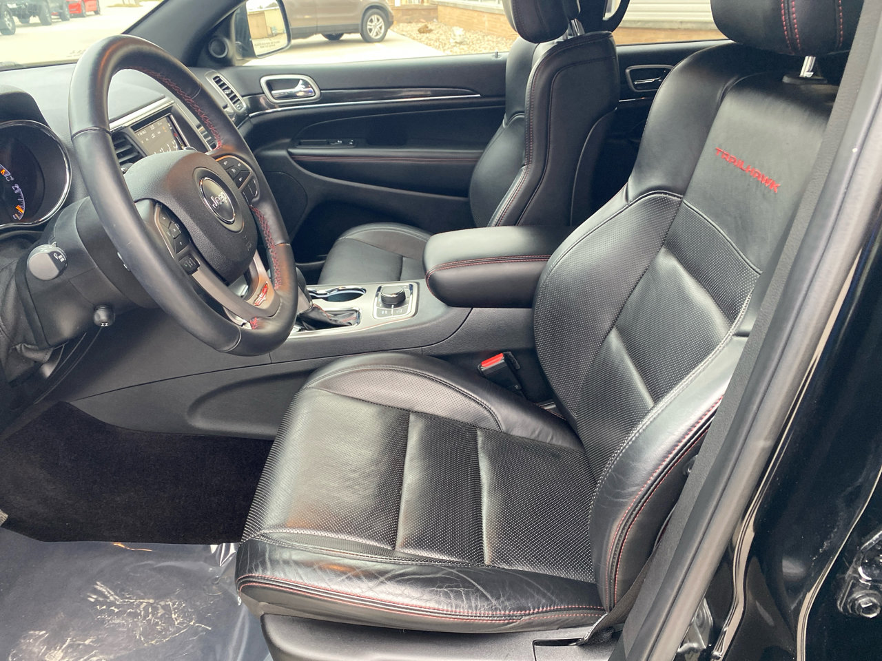 Used 2018 Jeep Grand Cherokee Trailhawk w/ Trailhawk Luxury Group image 15