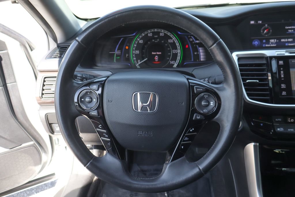 Used 2017 Honda Accord Touring image 23