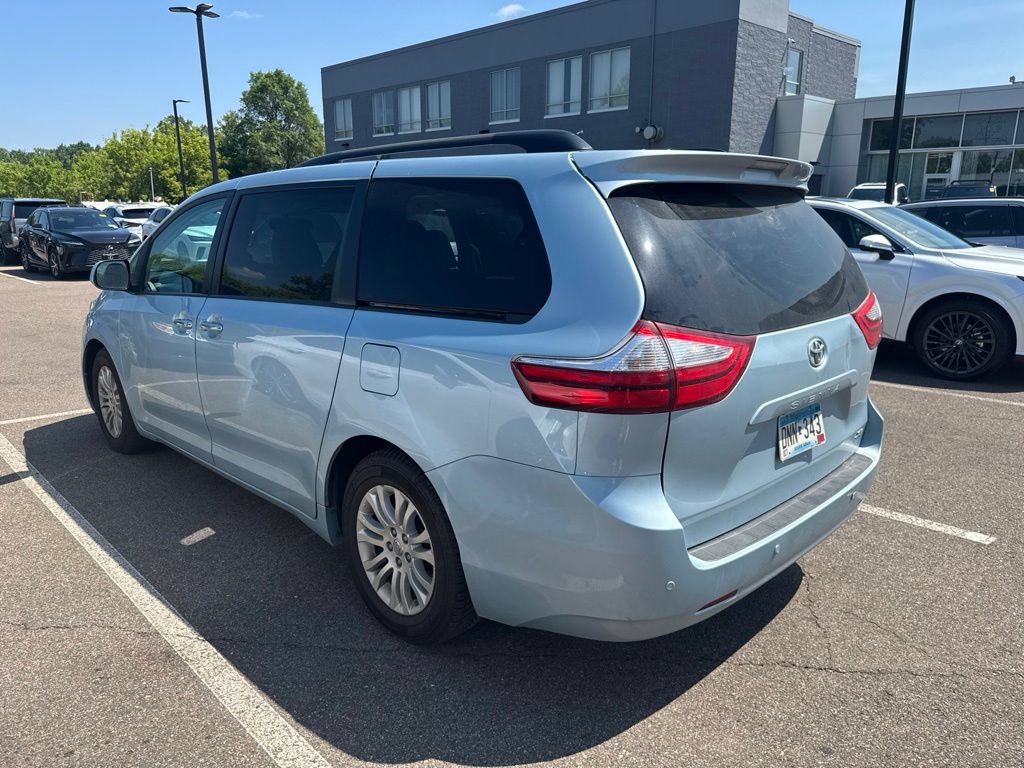 Used 2015 Toyota Sienna XLE Premium FWD image 15