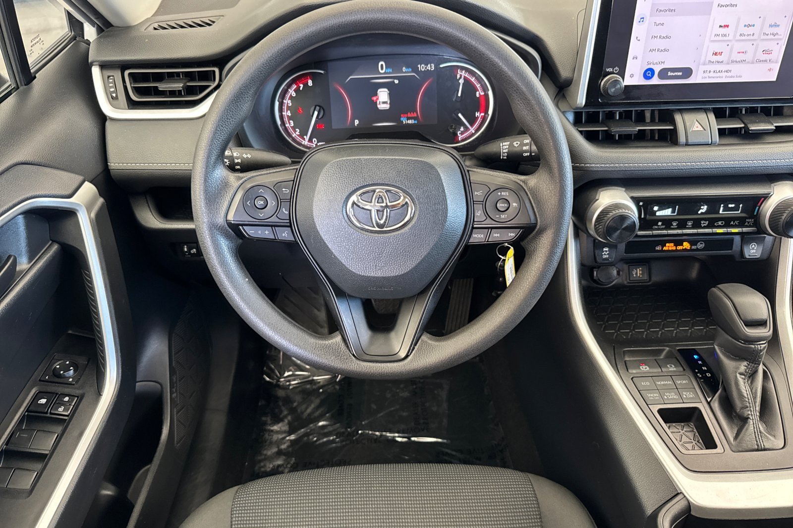 Certified 2024 Toyota RAV4 LE AWD/4WD image 13