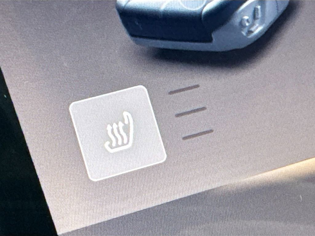 Used 2024 Lucid Air Touring image 22