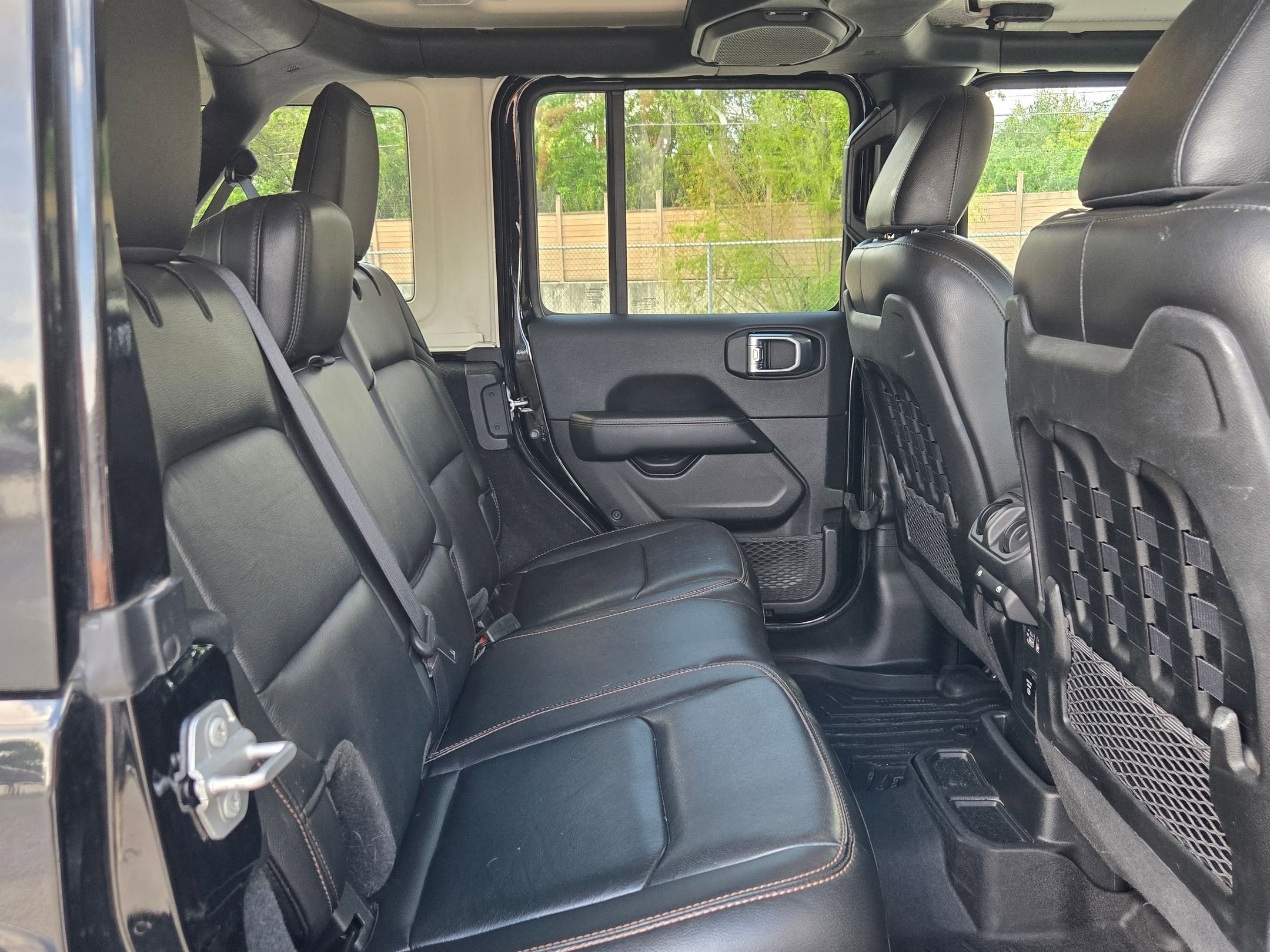 Used 2022 Jeep Wrangler Unlimited Rubicon image 25