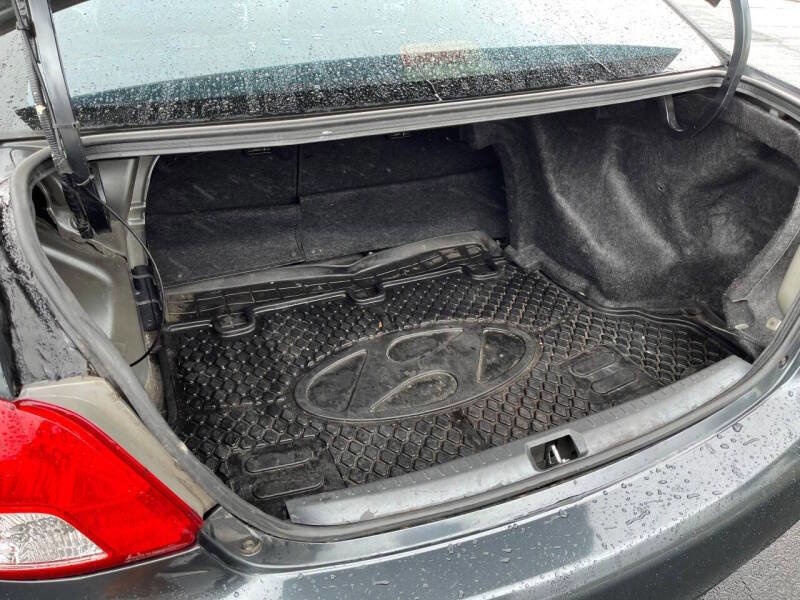 Used 2007 Toyota Yaris Sedan image 10