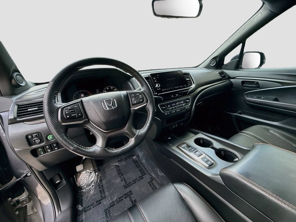 Used 2025 Honda Ridgeline TrailSport image 9