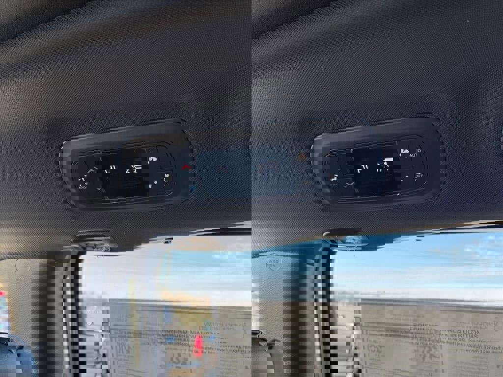 New 2026 Chrysler Pacifica Limited w/ Trailer Tow Group image 14