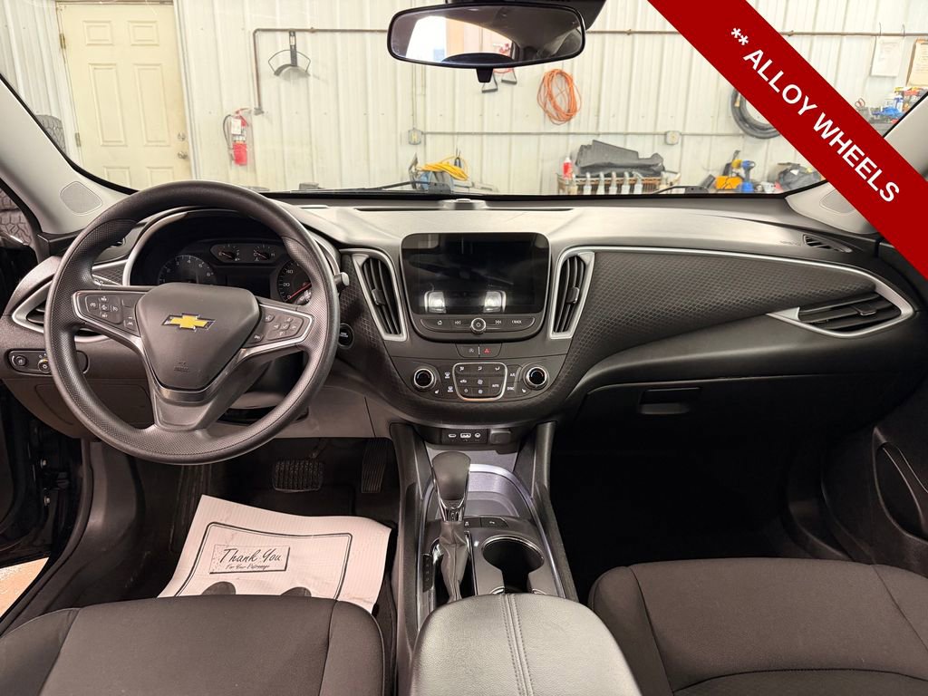 Used 2024 Chevrolet Malibu LT image 15
