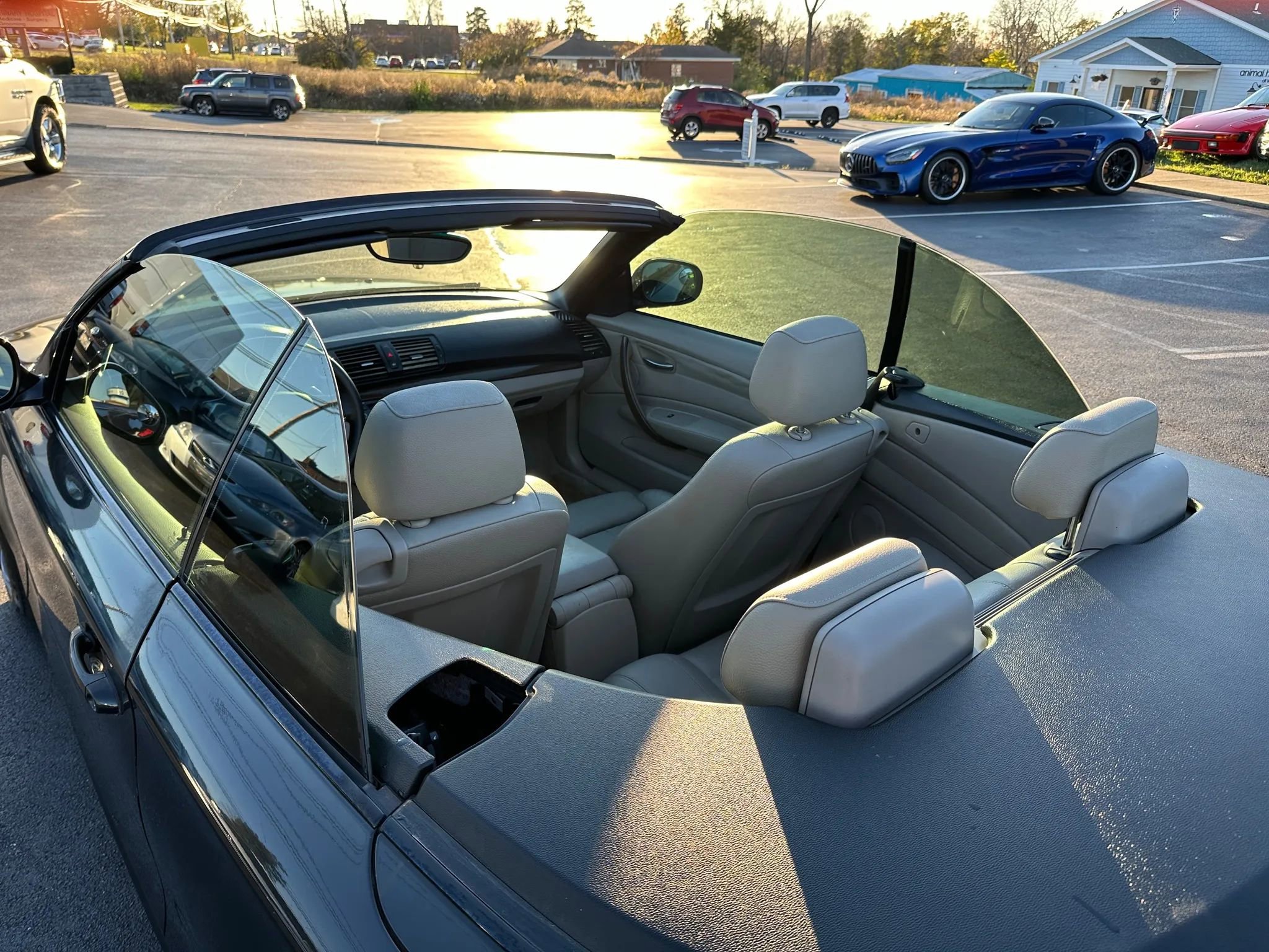 Used 2011 BMW 128i Convertible w/ Sport Pkg image 11