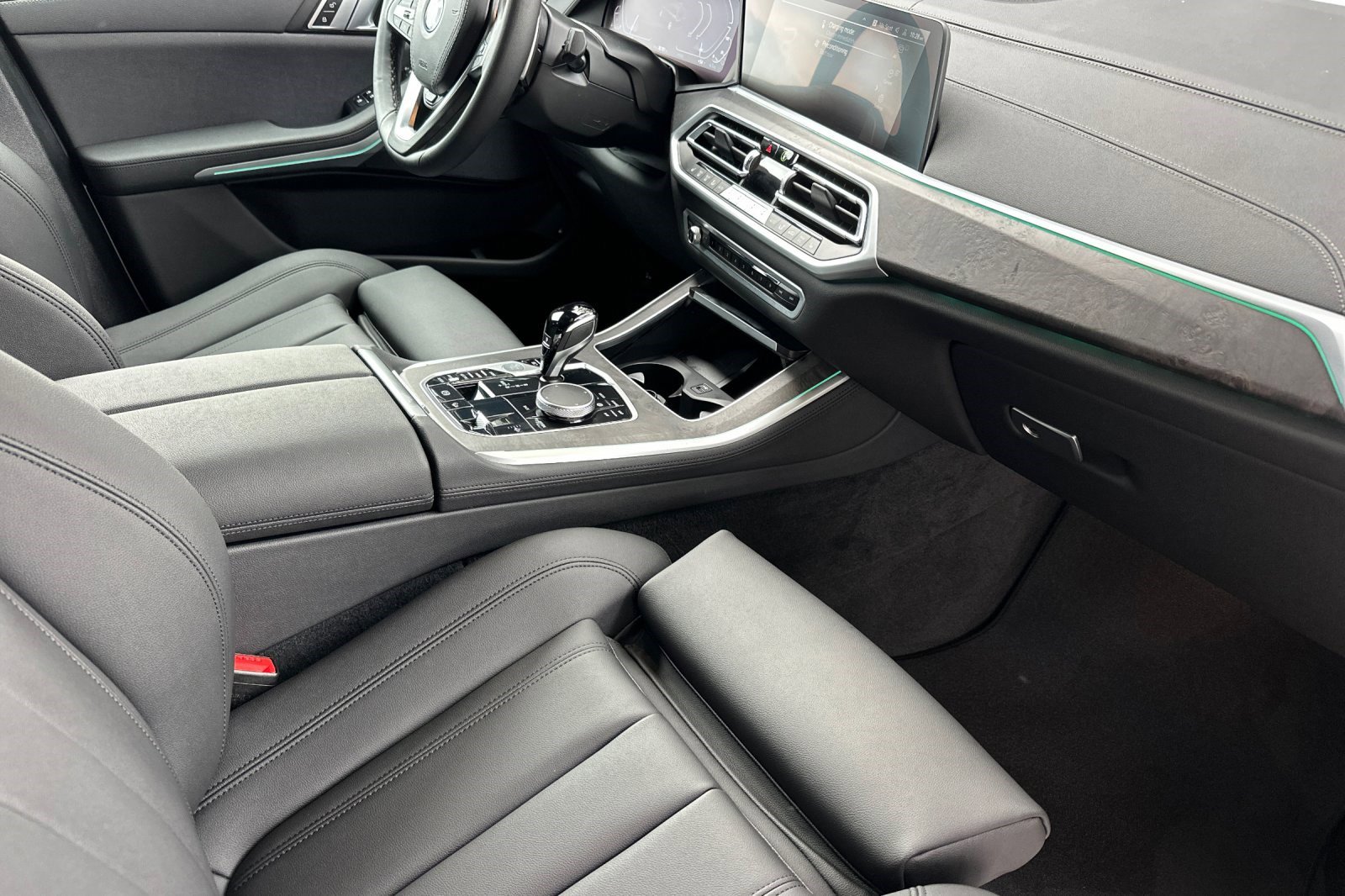 Certified 2022 BMW X5 xDrive45e w/ Climate Comfort Package image 20