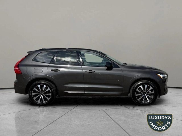 Used 2025 Volvo XC60 B5 Plus image 6