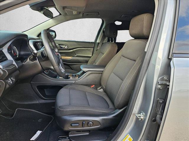 Used 2023 GMC Acadia SLE w/ Driver Convenience Package FWD image 13