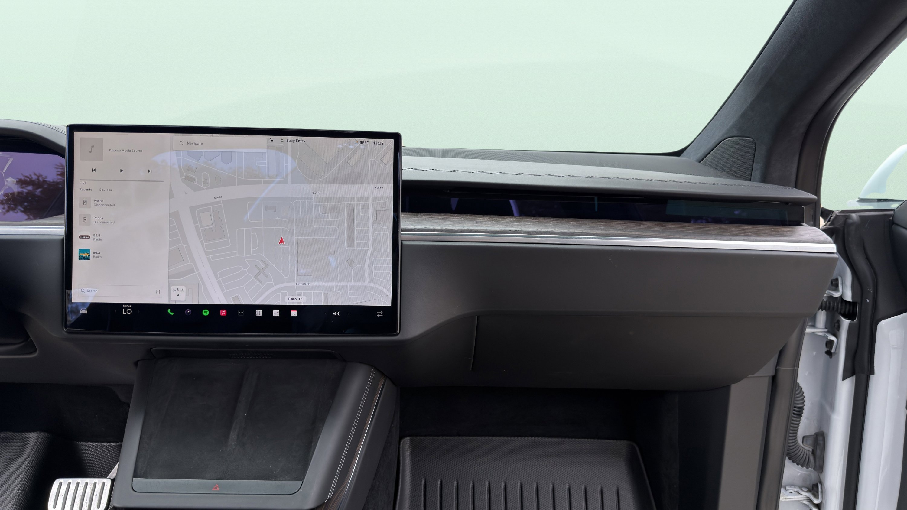 Used 2023 Tesla Model X image 68