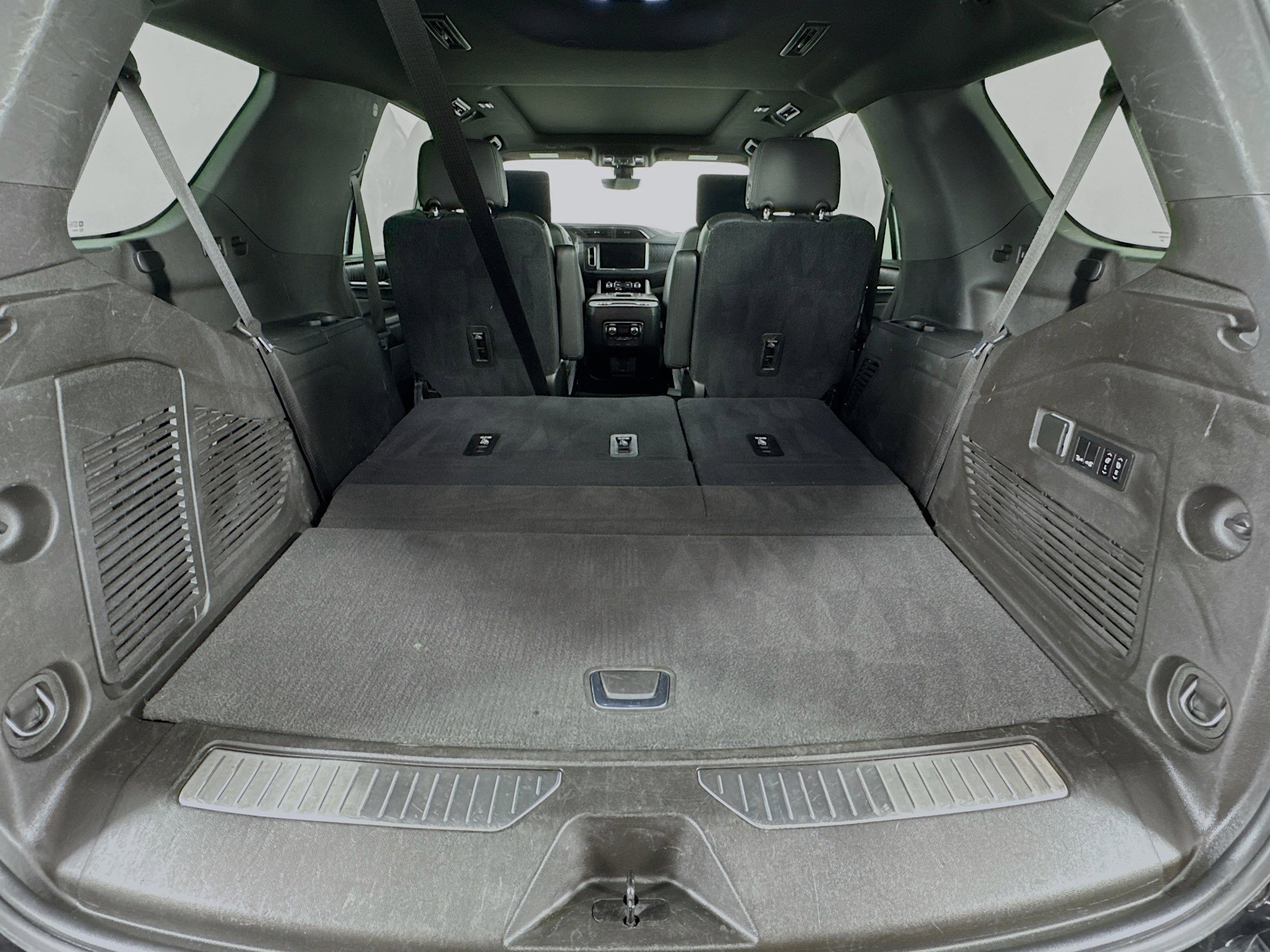 Used 2021 GMC Yukon Denali w/ Denali Ultimate Package image 36