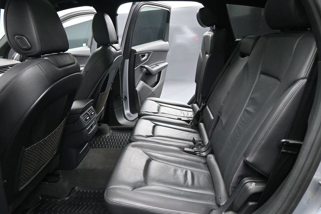 Used 2017 Audi Q7 3.0T Premium Plus w/ Premium Plus Package AWD/4WD image 20