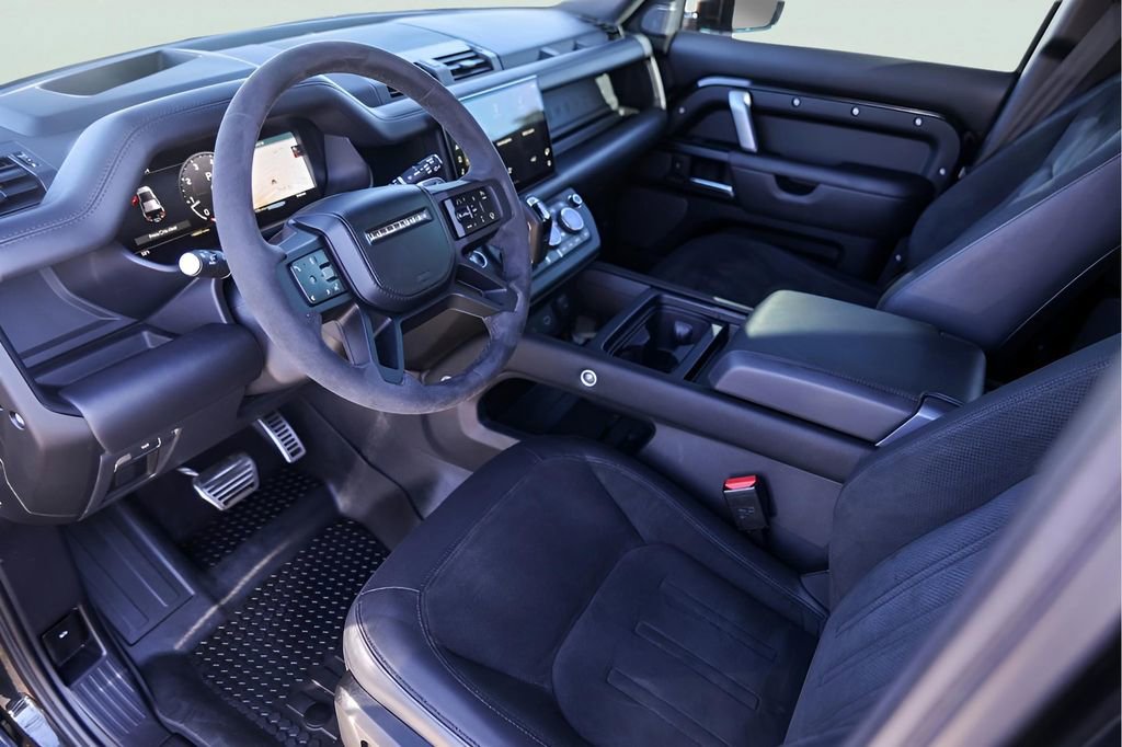 Used 2023 Land Rover Defender 110 V8 image 13