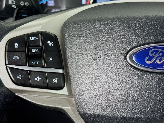Used 2021 Ford Explorer Limited w/ Hybrid Equipment Group 310A RWD image 11