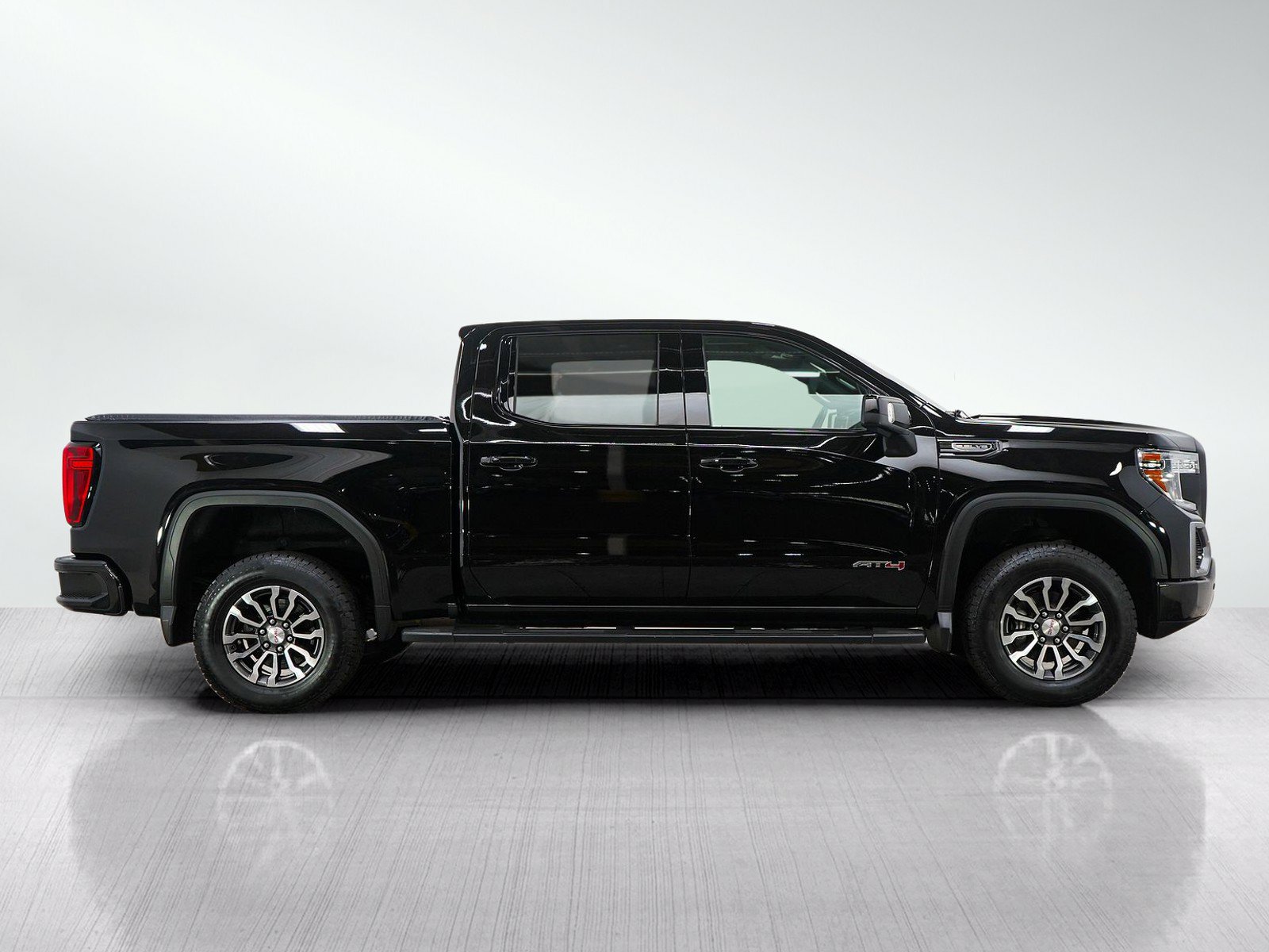 Used 2021 GMC Sierra 1500 AT4 w/ AT4 Value Package AWD/4WD image 6
