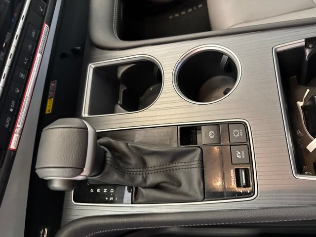 Used 2026 Toyota Sienna XLE FWD image 30
