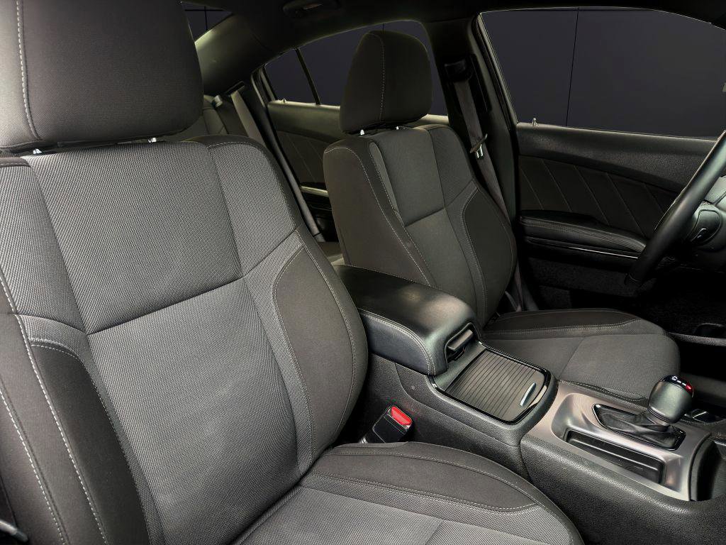 Used 2021 Dodge Charger SXT w/ Blacktop Package image 14