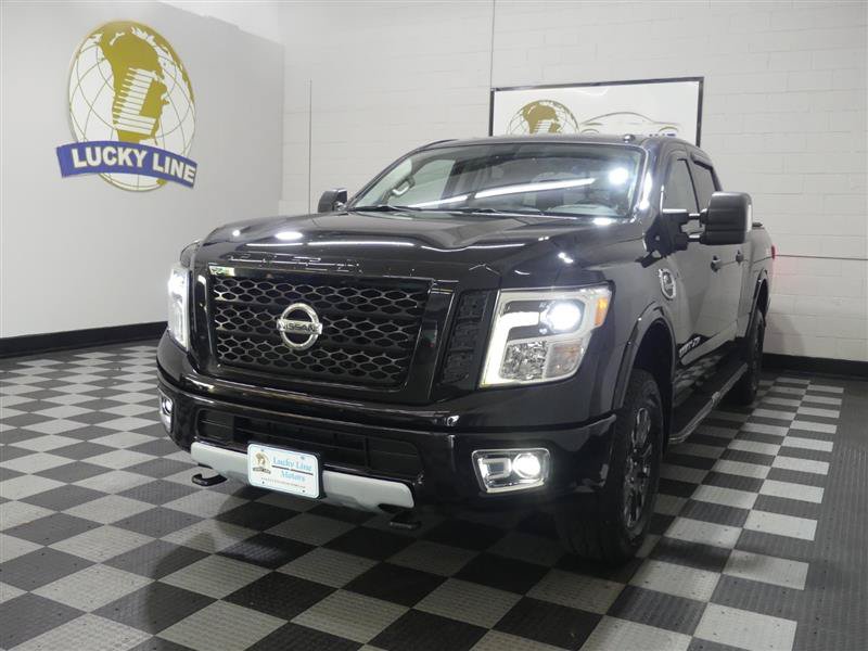 Used 2018 Nissan Titan PRO-4X AWD/4WD image 4