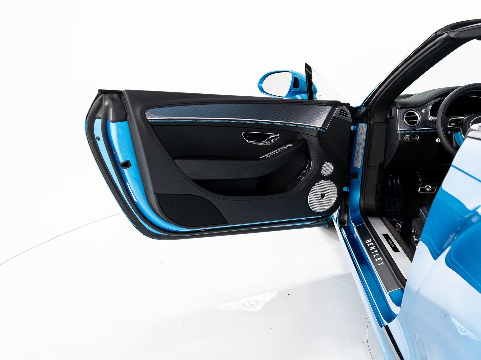 New 2025 Bentley Continental GTC image 18