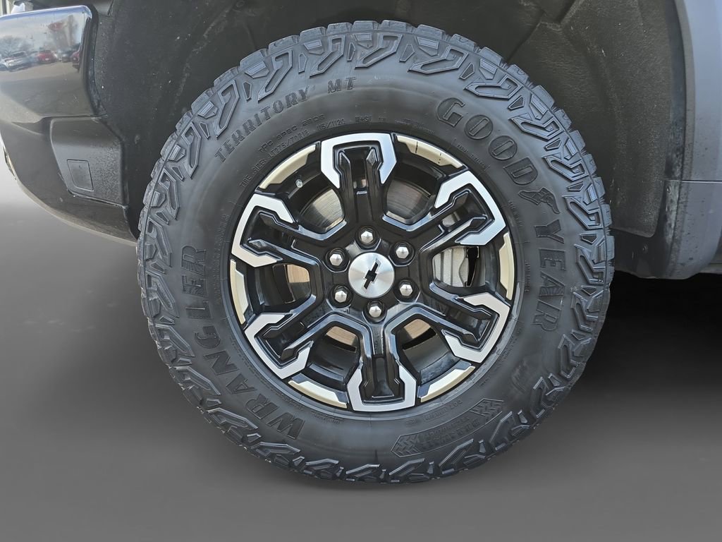 Used 2023 Chevrolet Silverado 1500 ZR2 w/ Technology Package image 16