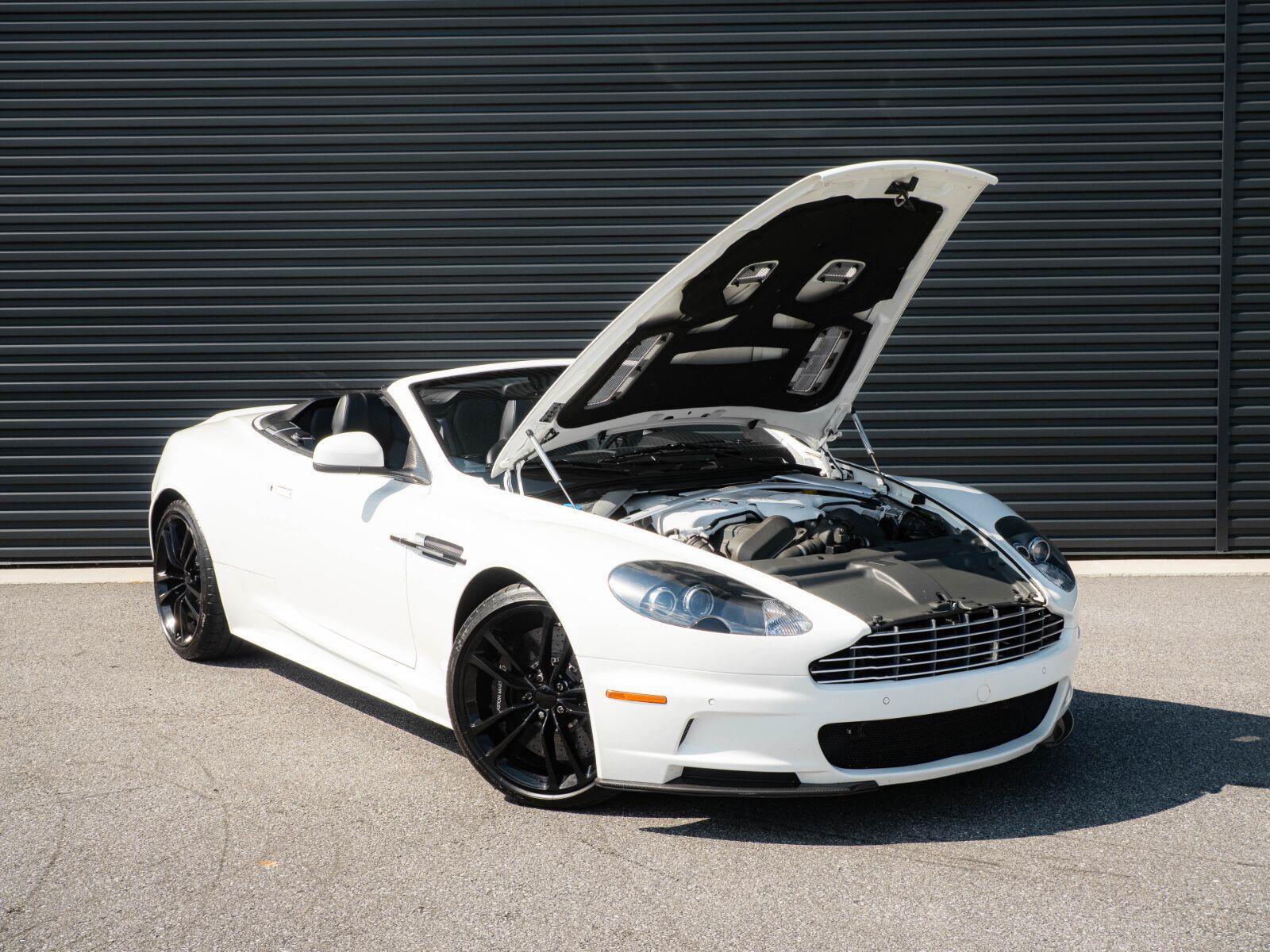 Used 2011 Aston Martin DBS Volante RWD image 24