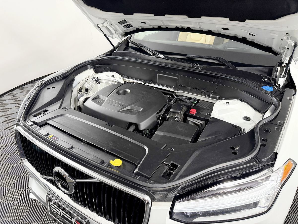 Used 2016 Volvo XC90 T6 Momentum w/ Momentum Plus Package AWD/4WD image 17