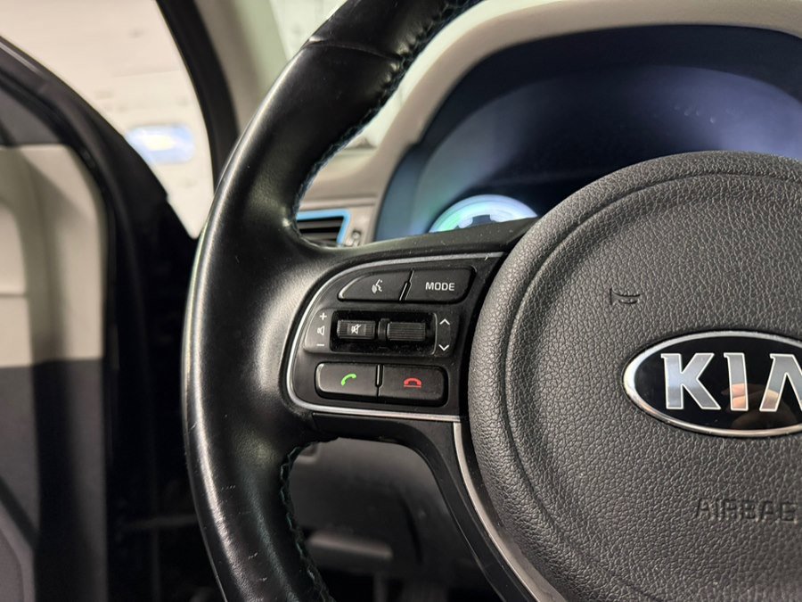 Used 2019 Kia Niro LX image 23